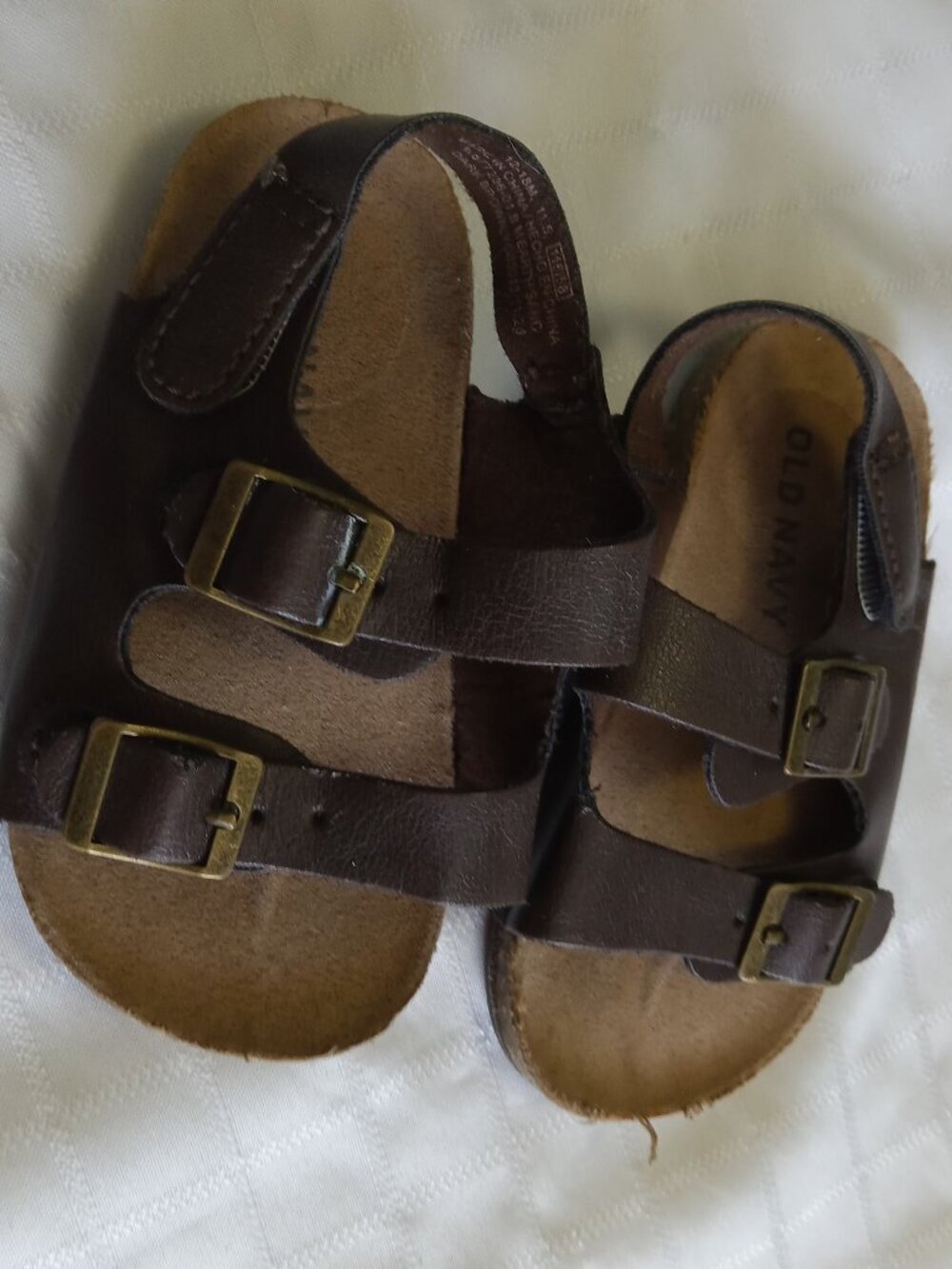 Small Old Navy sandals 4 3/4 inches